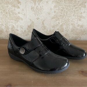 BNWT Josef Seibel Black Patent Leather Loafers